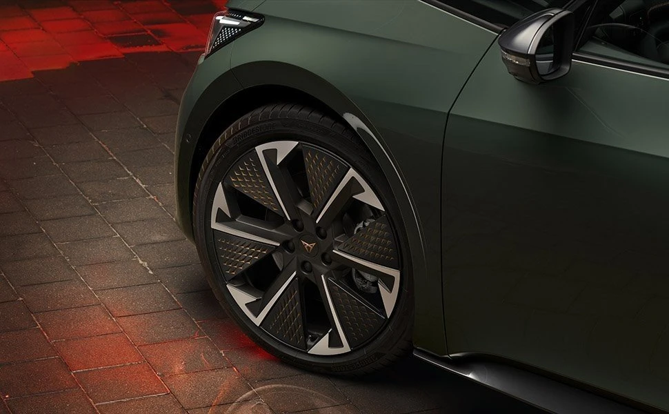 cupra-born-vz5.jpg