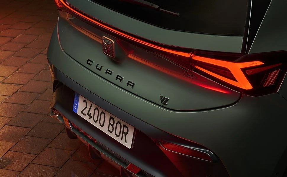 cupra-born-vz7.jpg