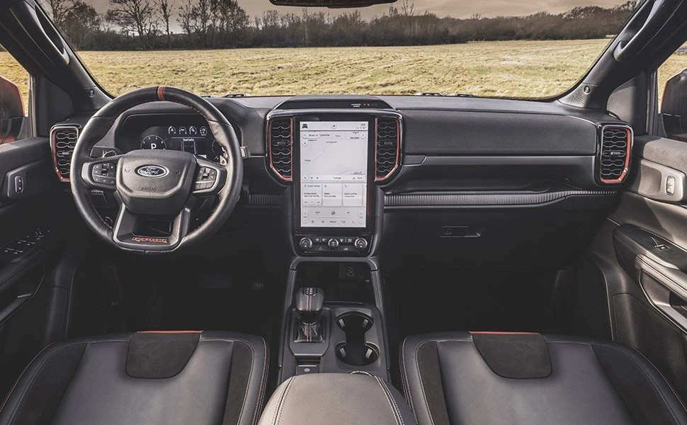 ford-ranger-raptor-goldenhall2.jpg ford-ranger-raptor-goldenhall2.jpg