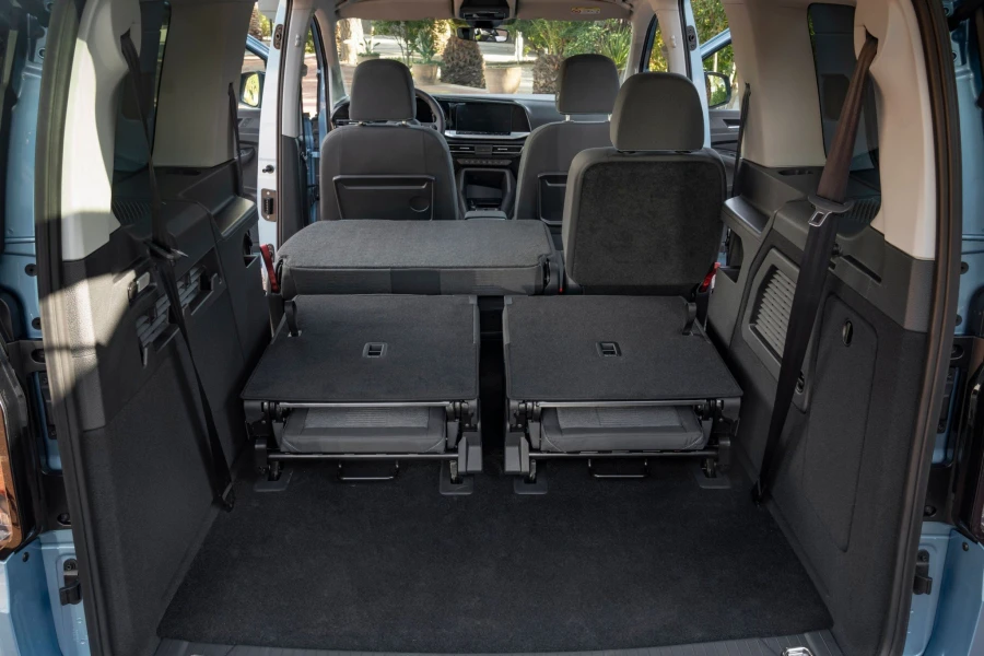 ford-tourneo-connect-phev-10.jpg?v=0
