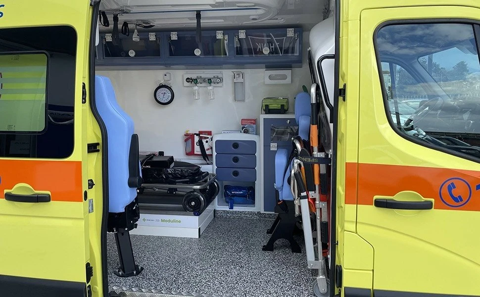 renault-master-ambulance2.jpg?v=0 renault-master-ambulance2.jpg?v=0