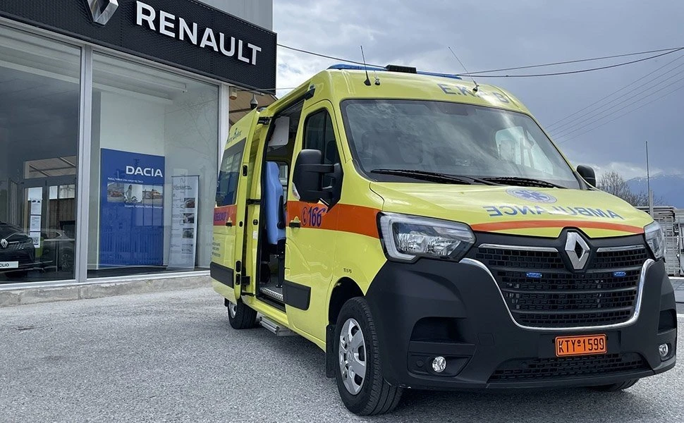 renault-master-ambulance3.jpg?v=0 renault-master-ambulance3.jpg?v=0
