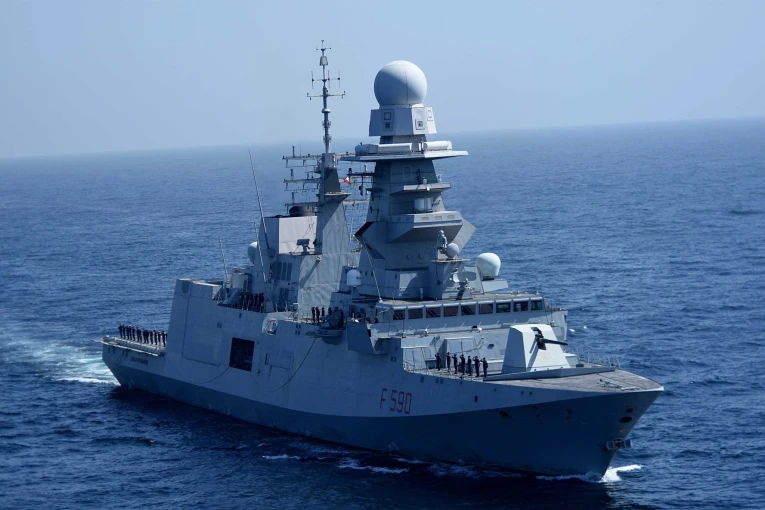 Φρεγάτα Bergamini του ιταλικού Πολεμικού Ναυτικού (φωτο: EPA/SHAHZAIB AKBER) Φρεγάτα Bergamini του ιταλικού Πολεμικού Ναυτικού (φωτο: EPA/SHAHZAIB AKBER)