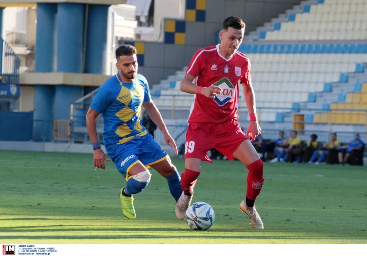 Ο ΚυζΙρίδης με την φανέλα του Βόλου/ ΙΝΤΙΜΕ