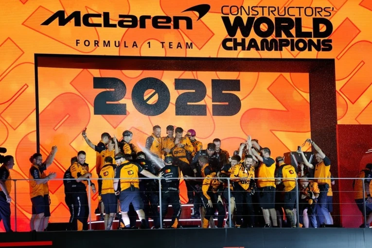 mclaren-larisa1.jpg?v=0 mclaren-larisa1.jpg?v=0