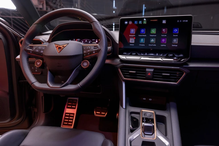 the-new-cupra-formentorvz5iner.jpg?v=0