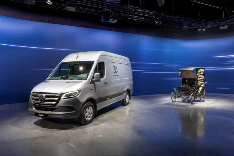 mercedes-benz-vans-past-meets-future.jpg?v=0