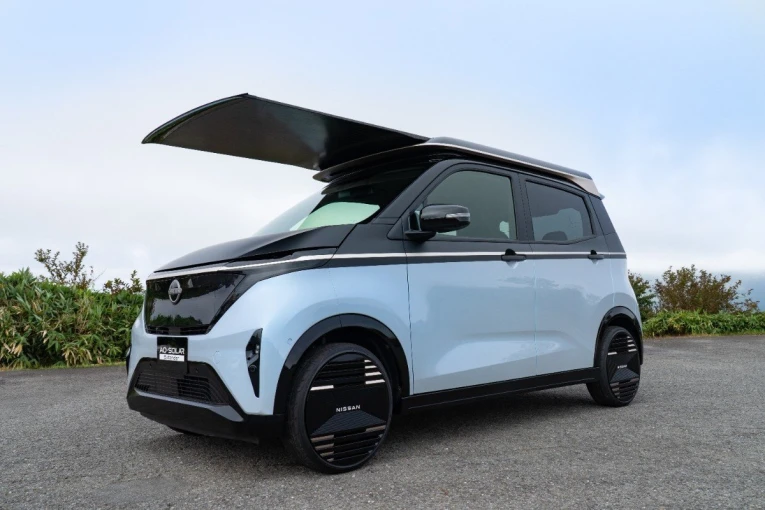 nissan-sakuraao-solar2.jpg?v=0