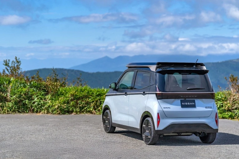 nissan-sakuraao-solar5.jpg?v=0