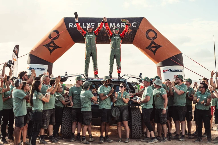 the-dacia-sandriders-wins-big-loeb-triumphs-in-morocco-boulanger-is-world-navigators-champion-1.jpg?v=0