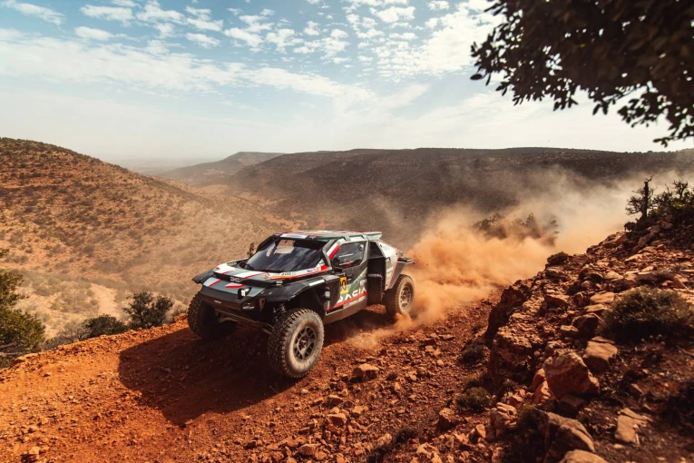 the-dacia-sandriders-wins-big-loeb-triumphs-in-morocco-boulanger-is-world-navigators-champion-4.jpg?v=0