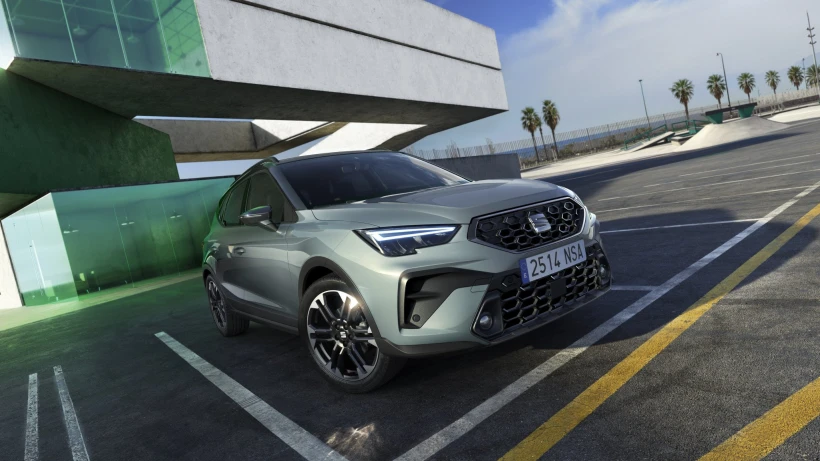 the-new-seat-arona-steps-up-as-a-more-robust-urban-suv-with-a-dynamic-character-01-hq.jpg?v=0