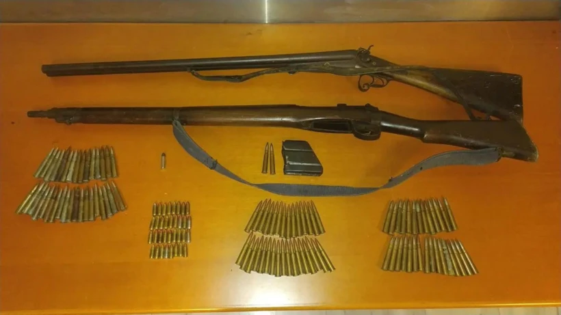          Όπλα που εντοπίστηκαν στα Βορίζια / Eurokinissi     