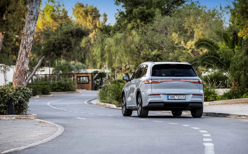 geelyex5gr-action1.jpg?v=0