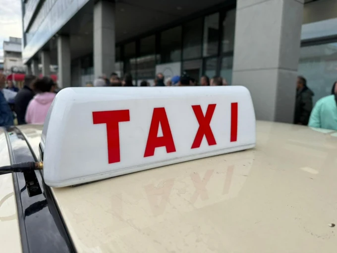taxi4.jpeg?v=0