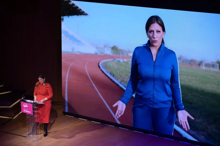          Η Ζωή αθλήτρια (Intime)     