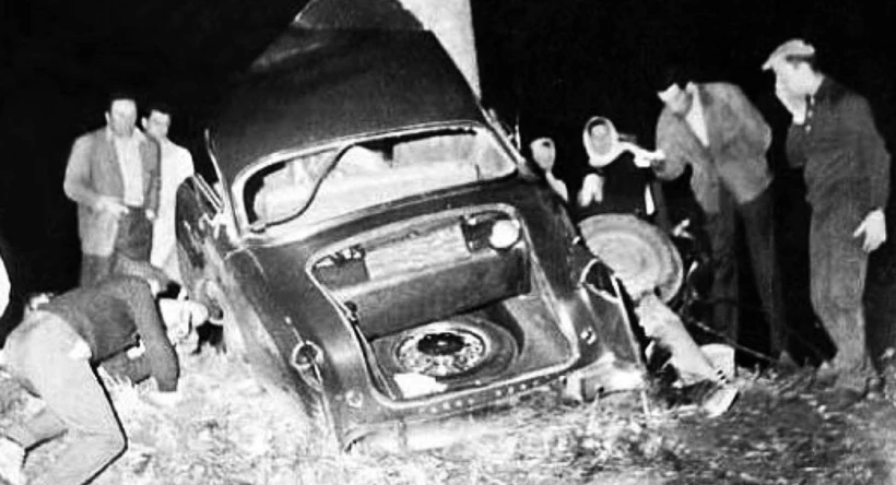 Στην ευθεία του Βιλμπλεβέν, το όχημα ξέφυγε απροειδοποίητα από την πορεία του και καρφώθηκε σε ένα δέντρο.