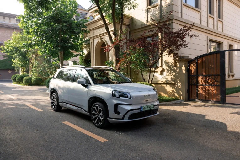 gac-aion-v-exterior-5.JPG?v=0