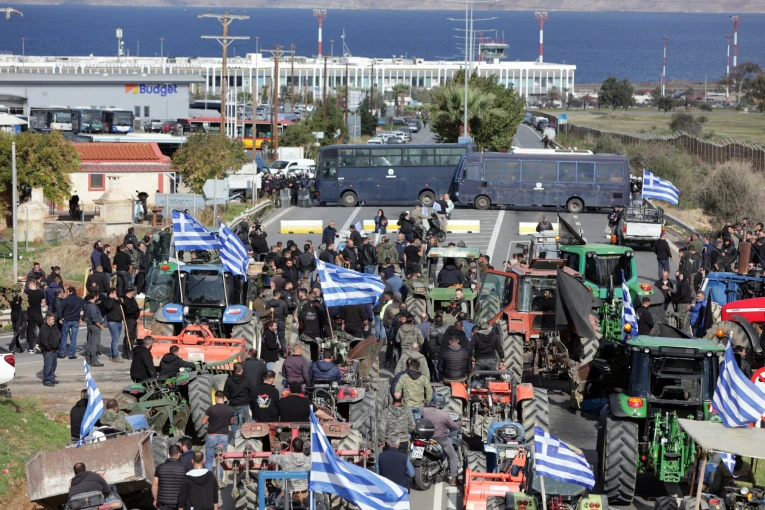          Αγροτικές κινητοποιήσεις στο Ηράκλειο Κρήτης/INTIME     