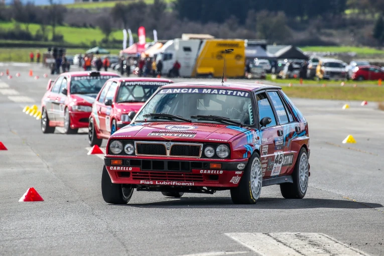 Από την πέμπτη θέση ξεκινά ο Λυμπέρης Παπάζογλου (Start Line) με την Ιστορικών προδιαγραφών Lancia Delta.