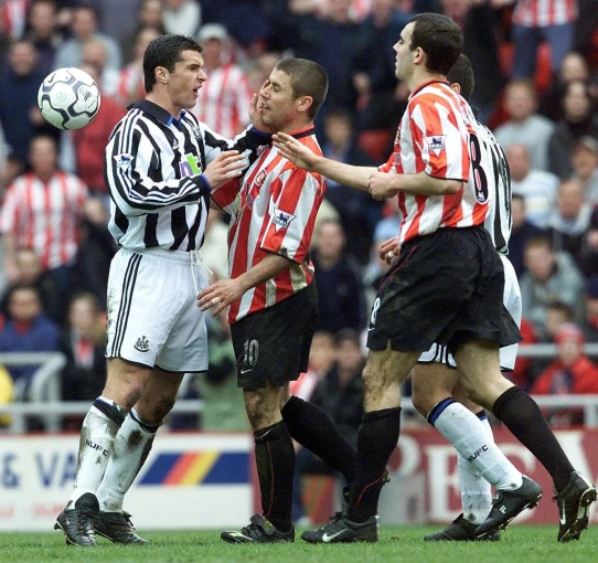 Σύγκρουση των ποδοσφαιριστών της Σάντερλαντ και της Νιούκαστλ. Πηγή: ΑΠΕ ΜΠΕ