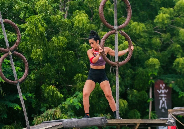 survivor-elisavet.jpg?v=0