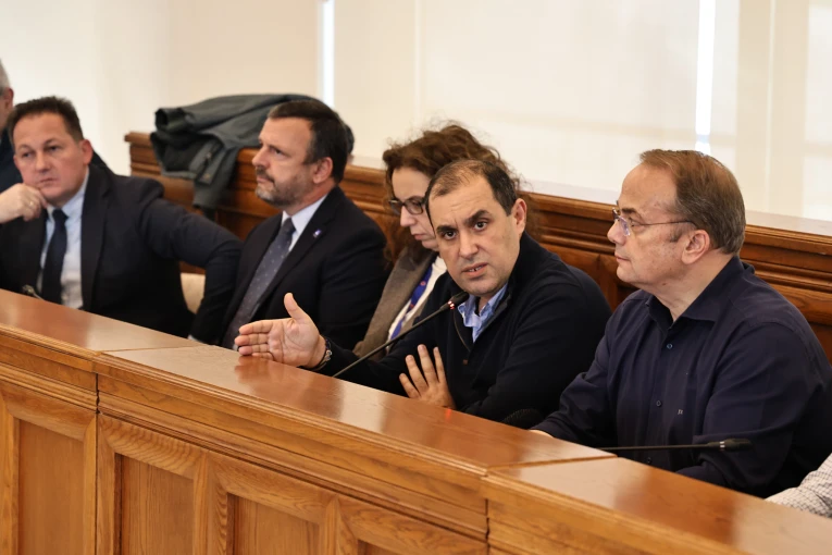 ΣΥΣΚΕΨΗ ΣΤΟ ΔΗΜΑΡΧΕΙΟ ΒΑΡΗΣ-ΒΟΥΛΑΣ-ΒΟΥΛΙΑΓΜΕΝΗΣ ΓΙΑ ΤΙΣ ΚΑΤΑΣΤΡΟΦΕΣ ΑΠΟ ΤΗΝ ΚΑΚΟΚΑΙΡΙΑ (ΦΩΤΟ ΑΡΧΕΙΟΥ: ΓΙΑΝΝΗΣ ΠΑΝΑΓΟΠΟΥΛΟΣ/EUROKINISSI)