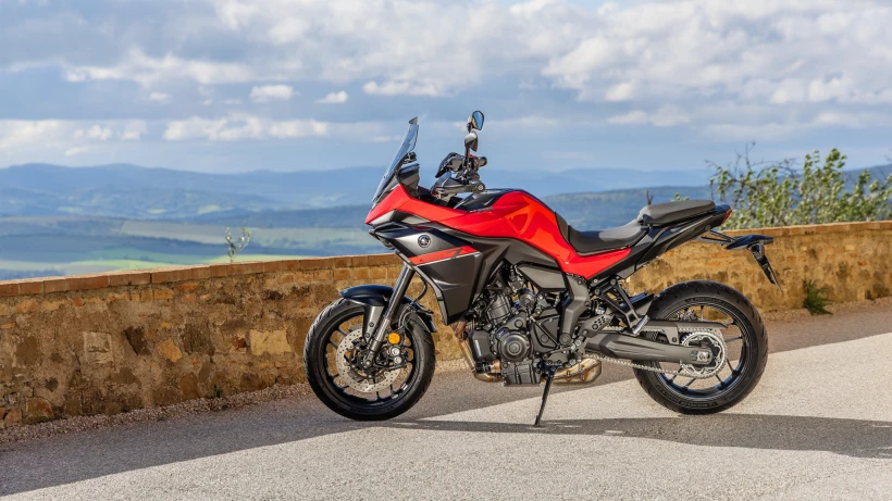Η Tracer  7 διατίθεται πλέον στα 9.990€,