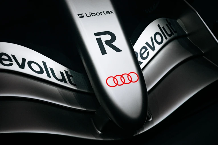 audirevolutf1teampres5.jpg?v=0