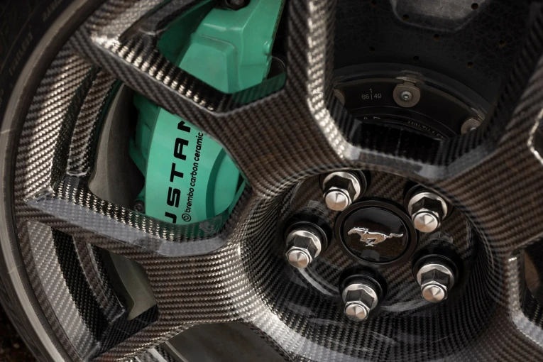 ford-mustang-dark-horse-sc-track-pack-07.jpg?v=0