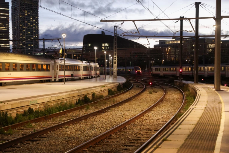 Trains stand at a train station, as minimum service has been established due to national train strike, in Barcelona/ REUTERS/Bruna Casas