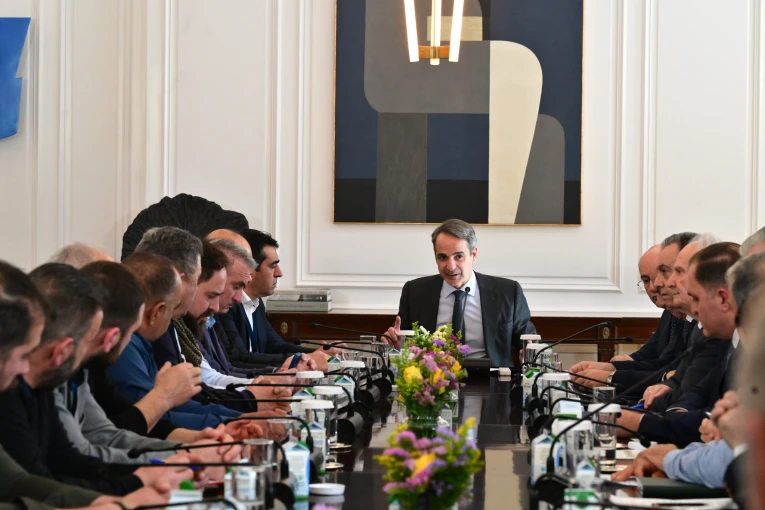 ΣΥΝΑΝΤΗΣΗ ΤΟΥ ΠΡΩΘΥΠΟΥΡΓΟΥ ΚΥΡΙΑΚΟΥ ΜΗΤΣΟΤΑΚΗ ΜΕ ΕΚΠΡΟΣΩΠΟΥΣ ΚΤΗΝΟΤΡΟΦΩΝ (ΦΩΤΟ: ΤΑΤΙΑΝΑ ΜΠΟΛΑΡΗ/EUROKINISSI)
