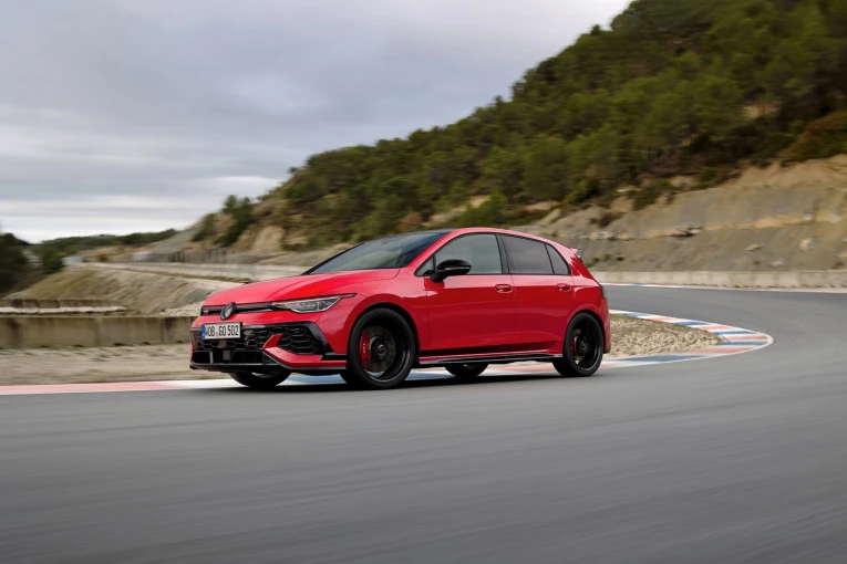 golfgti-edition50action2.jpg?v=0
