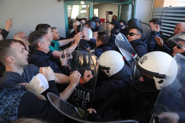          Ένταση στην επίσκεψη Γεωργιάδη στο Γενικό Κρατικό / Φωτ.: Eurokinissi     