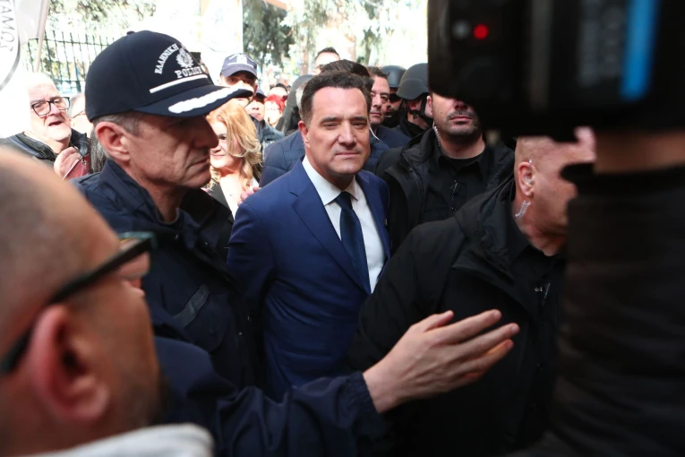          Ένταση στην επίσκεψη Γεωργιάδη στο Γενικό Κρατικό / Φωτ.: Eurokinissi     