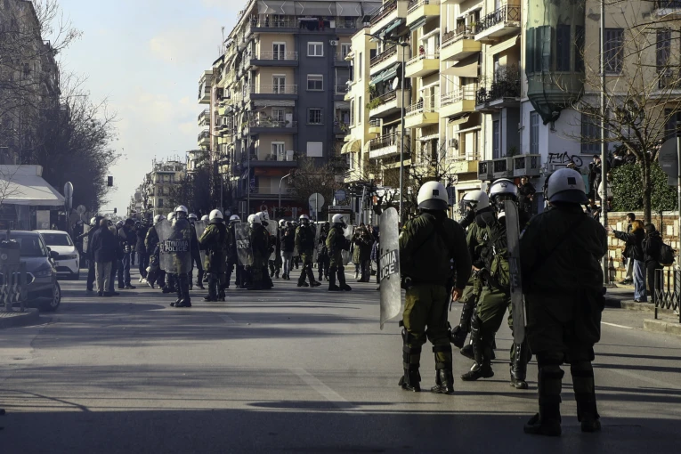 ΕΠΕΙΣΟΔΙΑ ΜΕΤΑ ΤΟ ΤΕΛΟΣ ΤΗΣ ΣΥΓΚΕΝΤΡΩΣΗΣ ΣΤΗΝ ΘΕΣΣΑΛΟΝΙΚΗ ΓΙΑ ΤΗΝ ΣΥΜΠΛΗΡΩΣΗ ΤΡΙΩΝ ΧΡΟΝΩΝ ΑΠΟ ΤΟ ΣΙΔΗΡΟΔΡΟΜΙΚΟ ΔΥΣΤΥΧΗΜΑ ΤΩΝ ΤΕΜΠΩΝ (ΝΑΣΟΣ ΣΙΜΟΠΟΥΛΟΣ / EUROKINISSI)