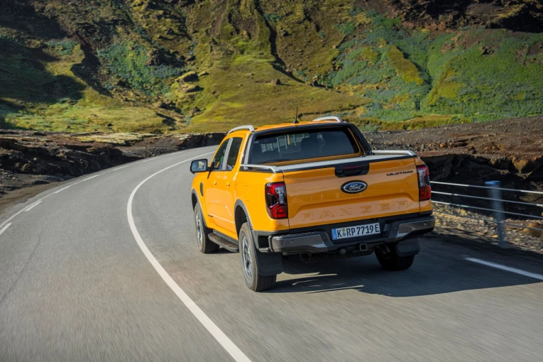 ford-ranger-phev-wildtrak-02.jpg?v=0