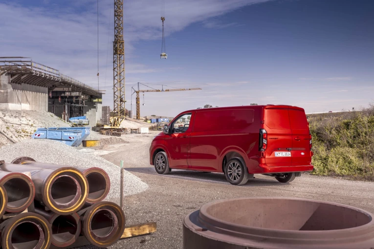 ford-transit-custom-02.jpg?v=0