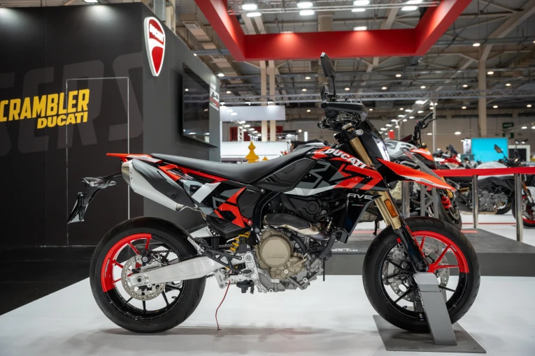 ducathensmotoshow11.jpg?v=0