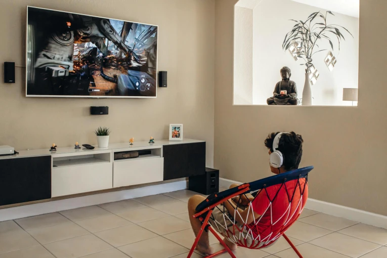 plaisio-tvs-03.jpg