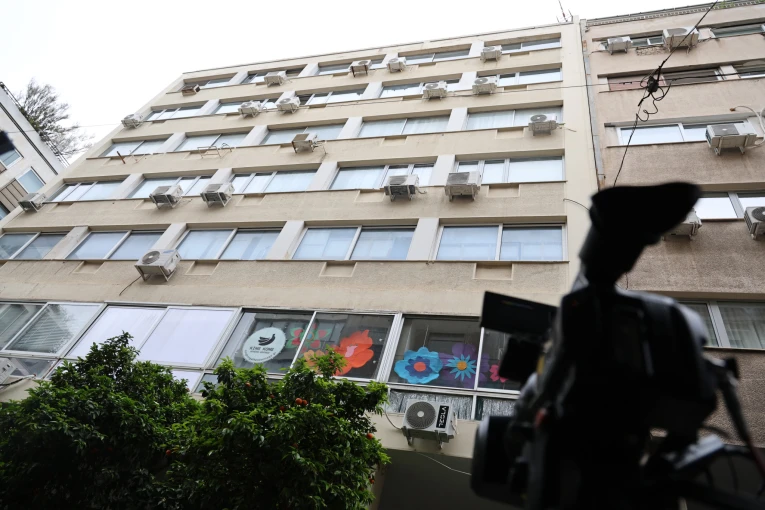 Νεκρή γυναίκα σε ακάλυπτο πολυκατοικίας στο κέντρο της Αθήνας / Φωτ.: Eurokinissi