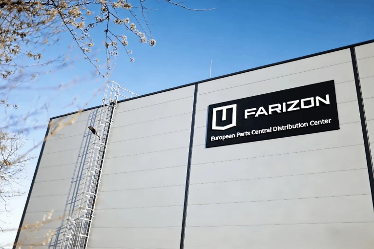 farizon-european-spare-parts-warehouse-1.png?v=0