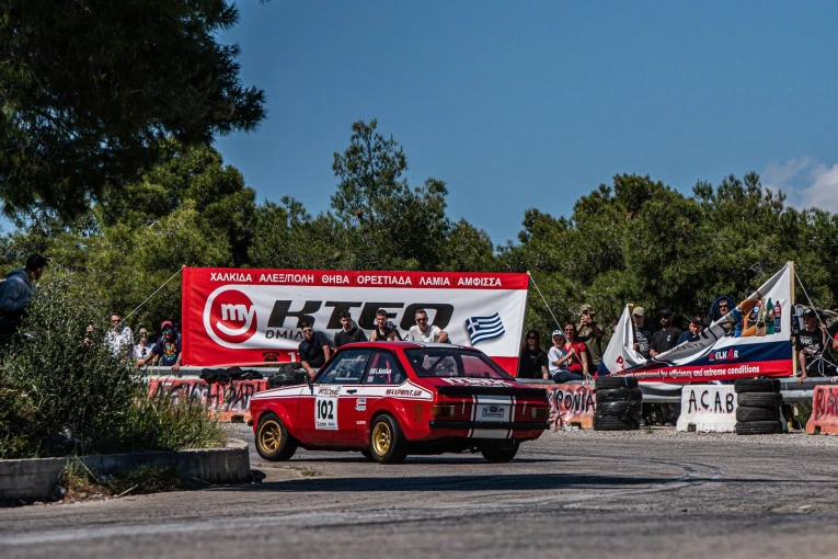 Οδηγώντας αλάνθαστα το Ford Escort MKII, ο Ιωάννης Κάτσικας κέρδισε την κατηγορία των Ιστορικών.