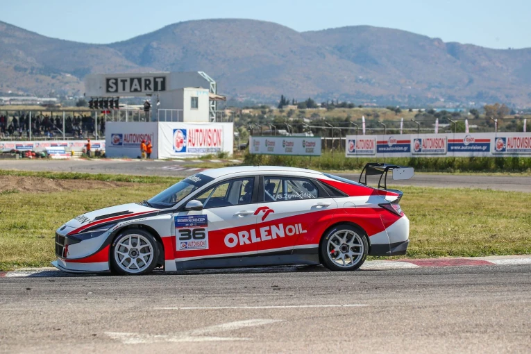 Στην Formula Saloon τη νίκη πήρε ο Γιώργος Ζυμαρίδης με Hyundai Elantra