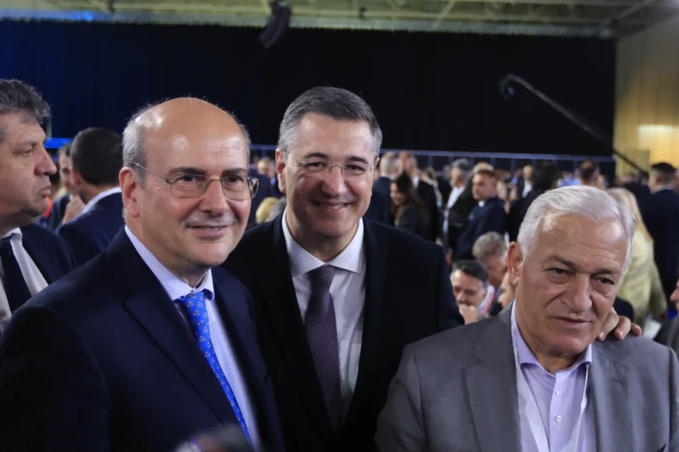 Κωστής Χατζηδάκης, Απόστολος Τζιτζικώστας / Eurokinissi
