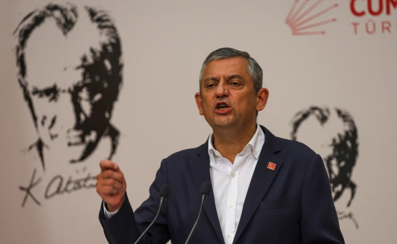 O Οζγκιούρ Οζέλ. Φωτό: (REUTERS/Efekan Akyuz)