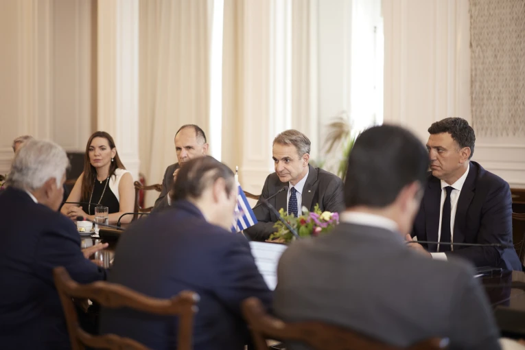 ΦΩΤΟ ΓΡΑΦΕΙΟ ΤΥΠΟΥ ΠΡΩΘΥΠΟΥΡΓΟΥ / ΔΗΜΗΤΡΗΣ ΠΑΠΑΜΗΤΣΟΣ