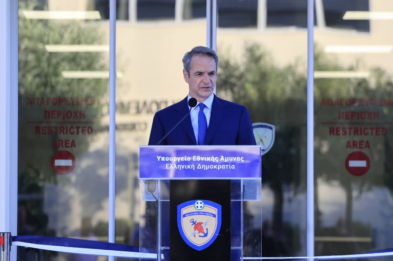 Ο ΠΡΩΘΥΠΟΥΡΓΟΣ ΚΥΡΙΑΚΟΣ ΜΗΤΣΟΤΑΚΗΣ ΣΤΗΝ ΤΕΛΕΤΗ ΕΓΚΑΙΝΙΩΝ ΤΩΝ ΝΕΩΝ ΕΓΚΑΤΑΣΤΑΣΕΩΝ ΤΗΣ ΔΙΕΥΘΥΝΣΗΣ ΠΛΗΡΟΦΟΡΙΚΗΣ ΚΑΙ ΚΥΒΕΡΝΟΧΩΡΟΥ ΣΤΟ ΥΠΟΥΡΓΕΙΟ ΑΜΥΝΑΣ (ΦΩΤΟ: ΓΙΩΡΓΟΣ ΚΟΝΤΑΡΙΝΗΣ / EUROKINISSI)