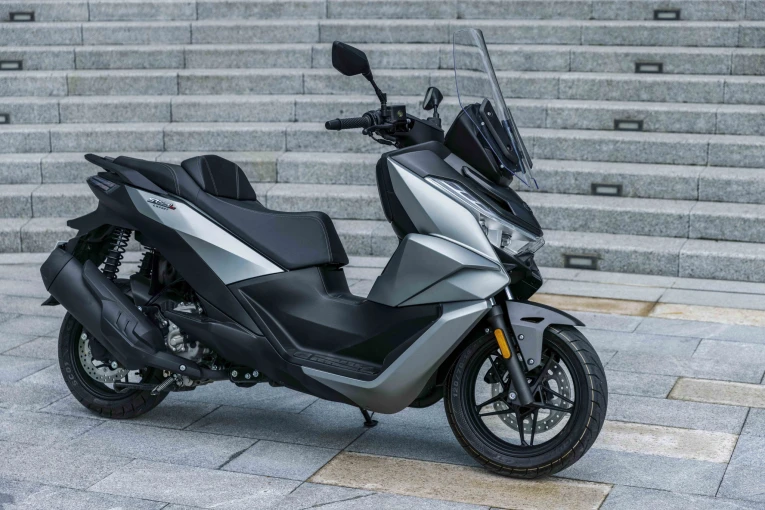 Voge SR3