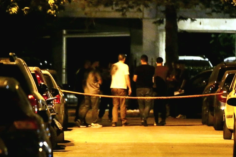 Στιγμιότυπο μετά την αιματηρή συμπλοκή στην Καλλιθέα / Φωτ.: FLASH